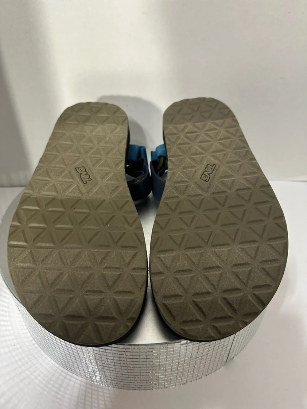 Teva Men's Sandals in Teal, Navy and Black new w/ out tags  size 8
